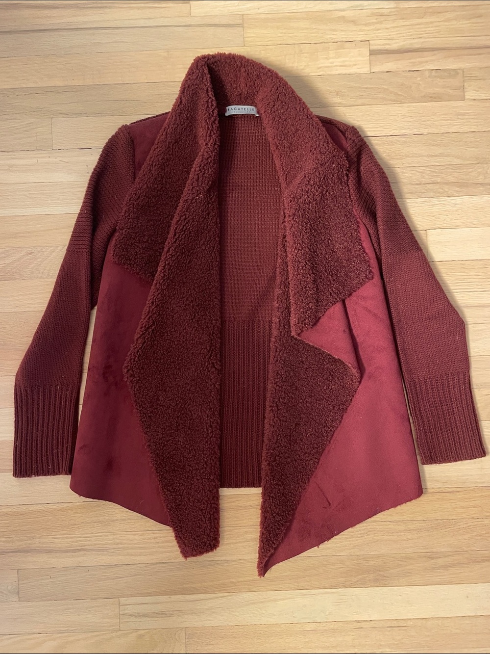 Bagatelle Collection / Open-Front Cardigan with Faux-Shearling Trim - Burgundy